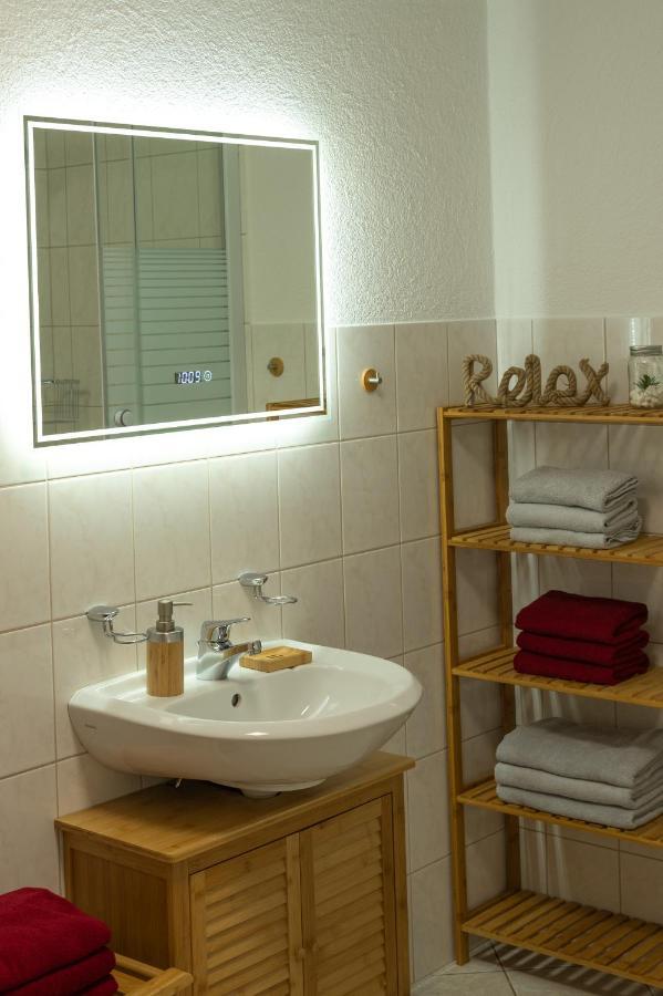 Ferienwohnung Fuchsbau Im Eg Des Ferienhauses Falkenhoehe Oberweißbach المظهر الخارجي الصورة